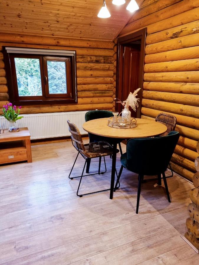 Finse Woning Op Camping De Tulpenweide Breezand Экстерьер фото