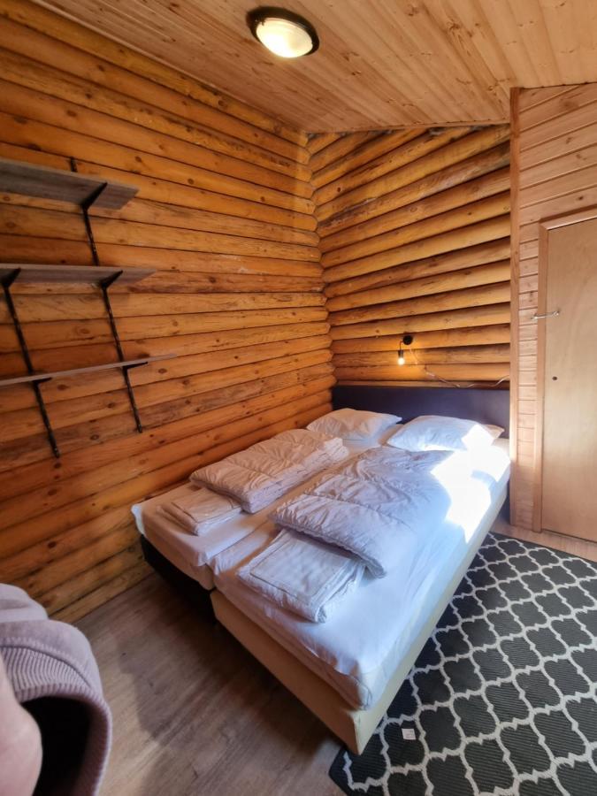 Finse Woning Op Camping De Tulpenweide Breezand Экстерьер фото